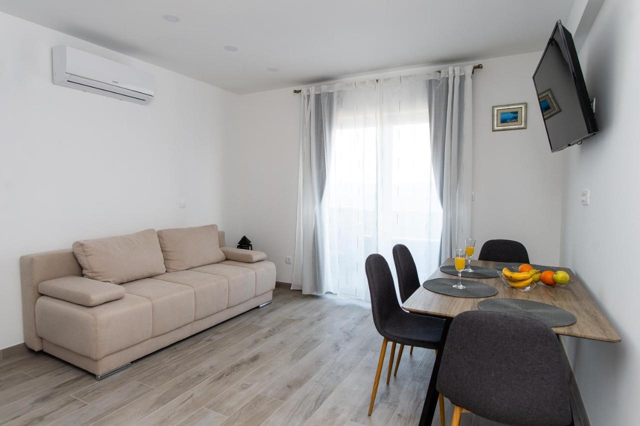 Exclusive Villa Almissa With Swimming Pool And Sea View Lokva Rogoznica Exterior photo