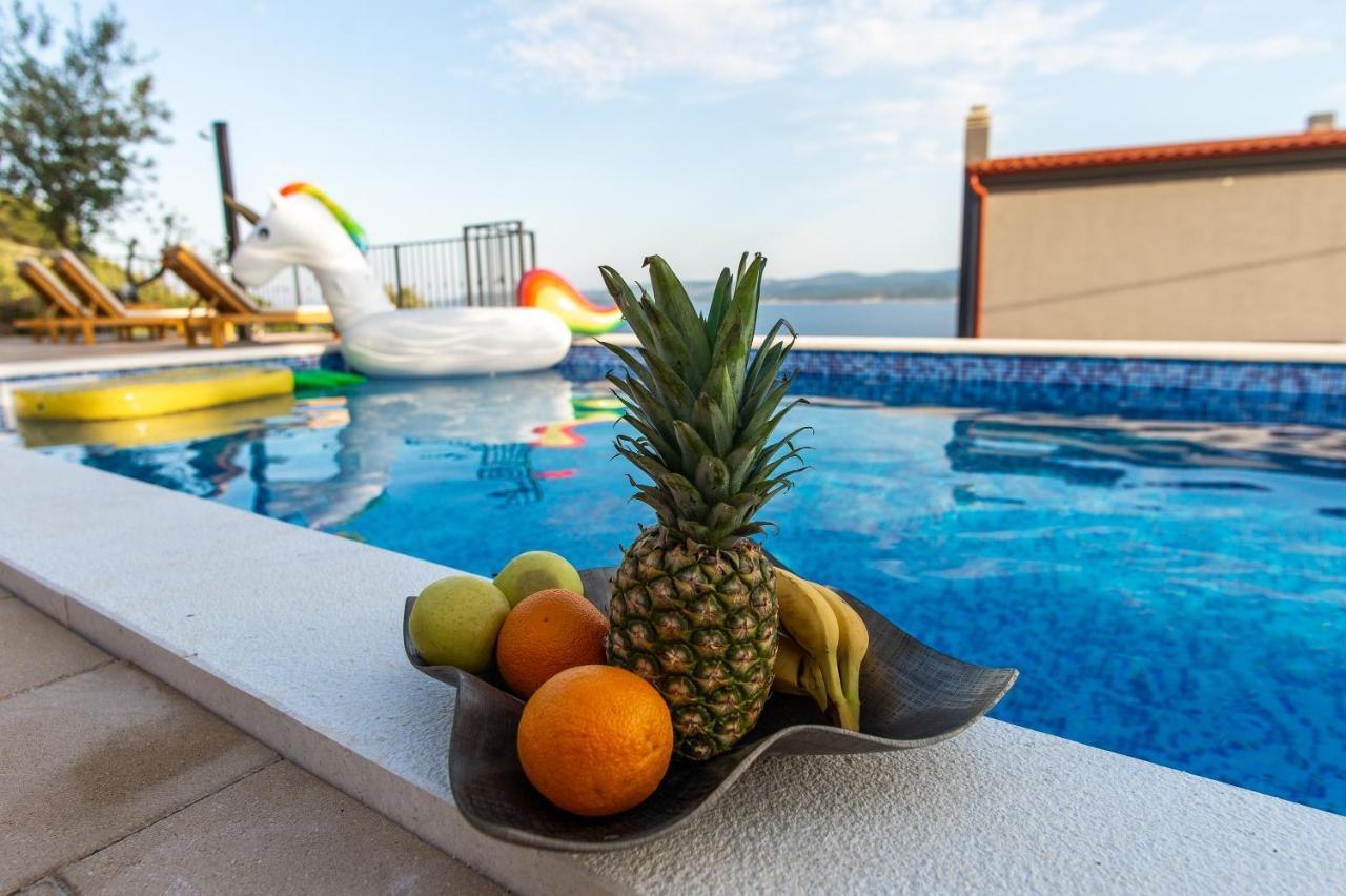 Exclusive Villa Almissa With Swimming Pool And Sea View Lokva Rogoznica Exterior photo