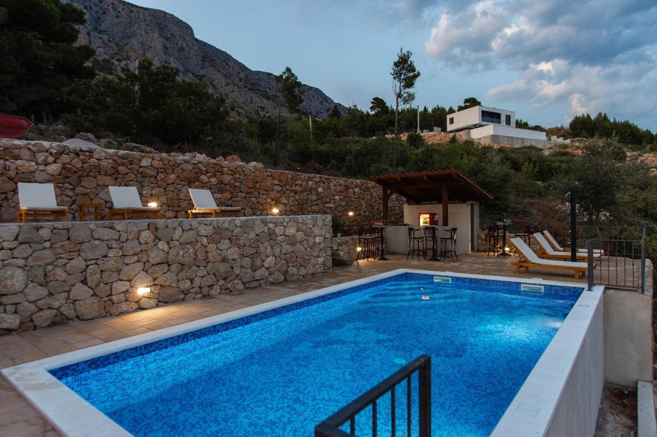 Exclusive Villa Almissa With Swimming Pool And Sea View Lokva Rogoznica Exterior photo