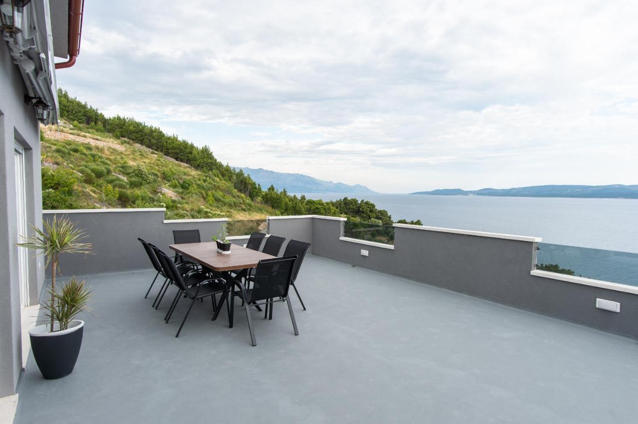 Exclusive Villa Almissa With Swimming Pool And Sea View Lokva Rogoznica Exterior photo